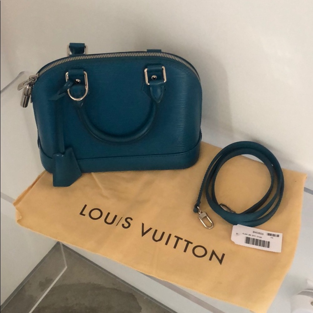 Louis Vuitton - Alma BB EPI - NEW w Tags